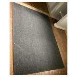 Rug rug approximately 60 x 78