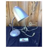 Desk lamp