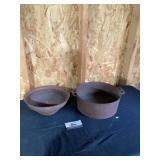 Cast iron pot