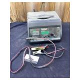 Die hard, fully automatic battery charger