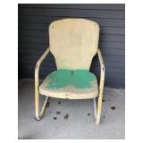 Metal lawn chair