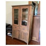 Flat front kitchen cabinet approximately 15 x 39