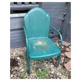 Metal lawn chair