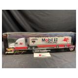 Mobil Racing Semi