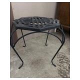 Metal plant stand