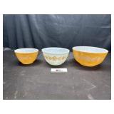 Pyrex Butterfly Gold bowls