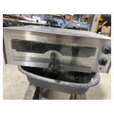 Avantco pizza maker
