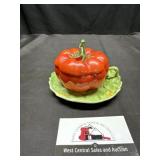 Royal Bayreuth tomato and leaf