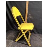 Childï¿½s metal lawn chair