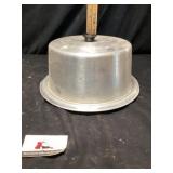 Aluminum cake pan