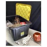 Tote with lid and autumn decor