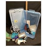 Tote with lid of miscellaneous