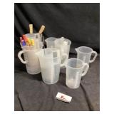 Plastic measuring cups