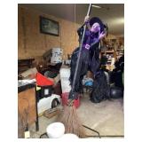 Queen witch approximately 10 feet tall animated