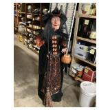 Halloween, which decor approximately 5 feet tall