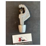 Tubing cutter