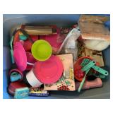 Vintage toys/ dish sets