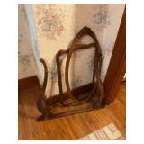 Mirror yoke