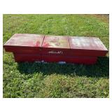 Truck tool box