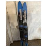 Water skis