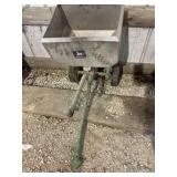 John Deere fertilizer cart