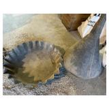 Galvanized oil pan and funnel