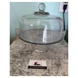 Glass cake stand