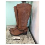 Womanï¿½s tell boots