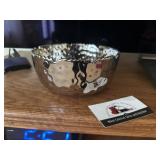 Porcelain bowl