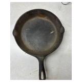 Cast iron skillet