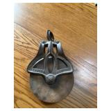 Louden wooden pulley