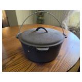 Cast iron Dutch oven/fryer with basket