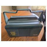 Pfister hybrids lunch pail