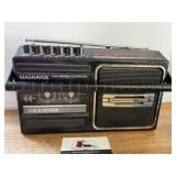 Magnavox radio