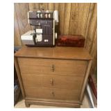 Hobbylock machine, sewing stand with accessories
