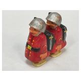 Hap and Hop Plastic Toy Walking Soldiers