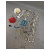 Assorted Vintage Jewelry