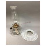 Oil lamp with lamp shade and chimney