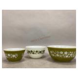 Pyrex Crazy Daisy Mixing Bowls