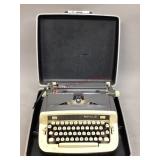 1960 Royal Custom ll Manual Typewriter
