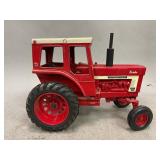 International Harvester 1466 Farmall by Ertl