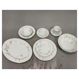 Four Crown China Cherbourg Dinner Set