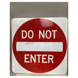 *NIB* Metal Do Not Enter Sign