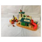 Fisher Price Sesame Street Play Family & Jalopy