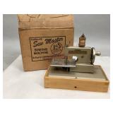 1950ï¿½s Kayanee Sew Master Sewing Machine