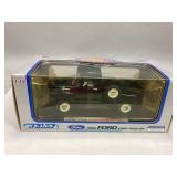 Welly Diecast 1956 Ford F100 Pickup Truck Toy