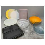 Assorted Tupperware