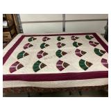 Handmade "Grandmotherï¿½s Fan" Pattern Quilt