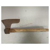 Goosewing Axe