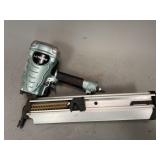 Hitachi NR90AE Strip Nailer